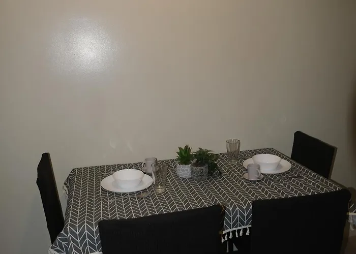 Aparthotel Cluster 3, 81 Newport Blvd Near Naia T3