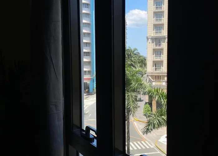 Aparthotel Cluster 3, 81 Newport Blvd Near Naia T3 4*