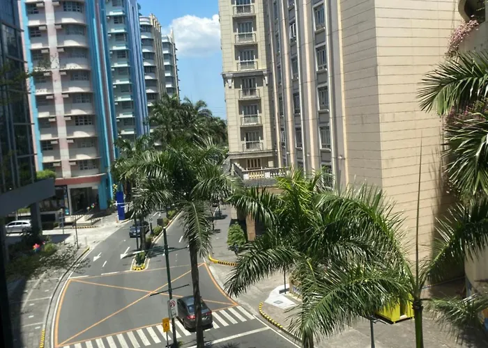 Cluster 3, 81 Newport Blvd Near Naia T3 Aparthotel